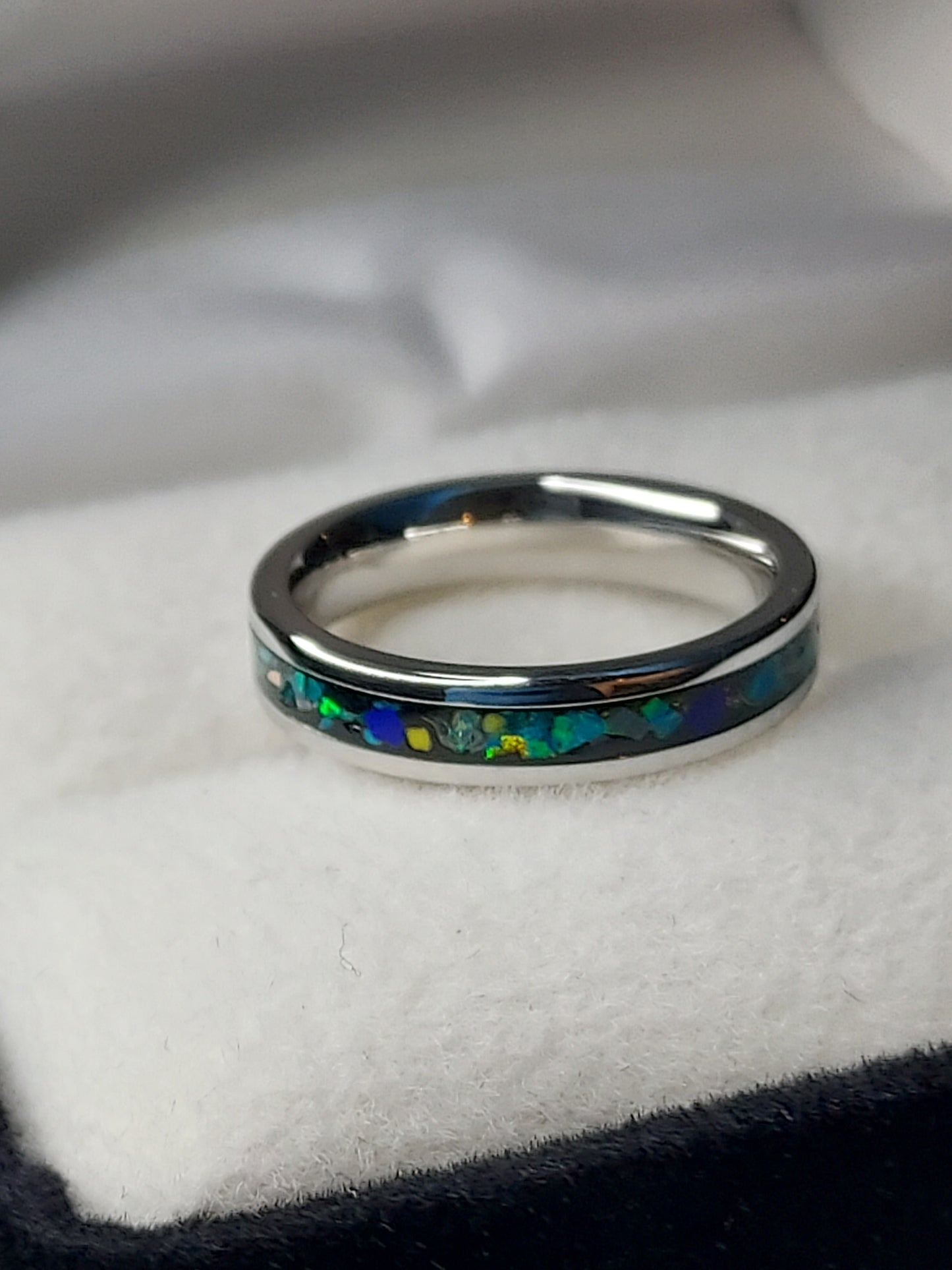 Women's Galaxy Ring 3mm-4mm Blue/Green Opal